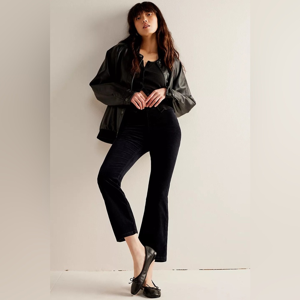 Free People black In My Feelings Velvet Crop Slim Flare Pants size large